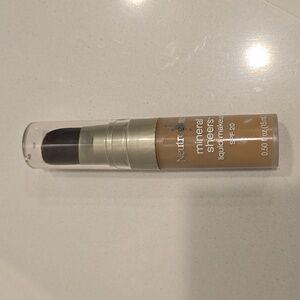 1/4 neutrogena mineral sheers
